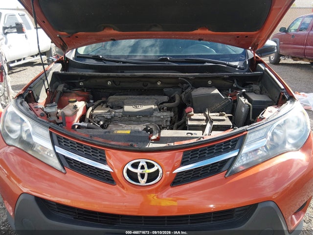 2T3BFREV7FW241655 Toyota RAV4 LE