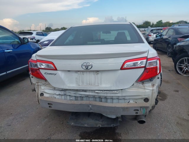 46071682 :رقم المزاد ، 4T1BF1FK9EU462610 vin ، 2014 Toyota Camry Se مزاد بيع