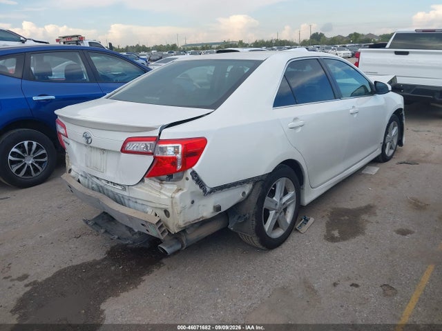 46071682 :رقم المزاد ، 4T1BF1FK9EU462610 vin ، 2014 Toyota Camry Se مزاد بيع