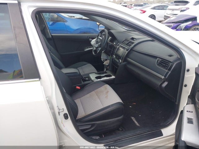 46071682 :رقم المزاد ، 4T1BF1FK9EU462610 vin ، 2014 Toyota Camry Se مزاد بيع