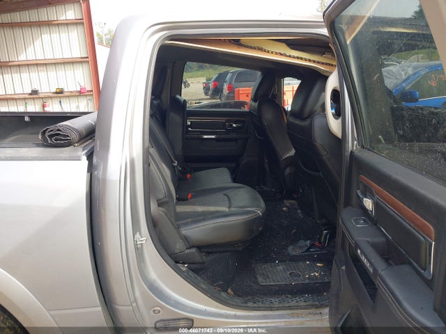46071742 :رقم المزاد ، 1C6RR7NM4KS720448 vin ، 2019 Ram 1500 Classic Laramie  4x4 5'7 Box مزاد بيع