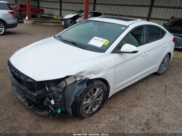 Hyundai Elantra Value Edition 2017 5NPD84LFXHH146762 Image 2