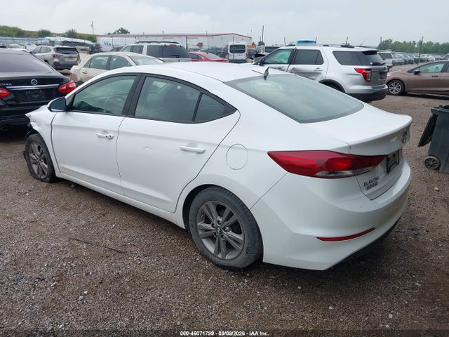 Hyundai Elantra Value Edition 2017 5NPD84LFXHH146762 Image 3