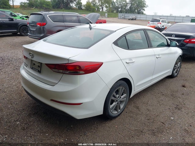 Hyundai Elantra Value Edition 2017 5NPD84LFXHH146762 Image 4
