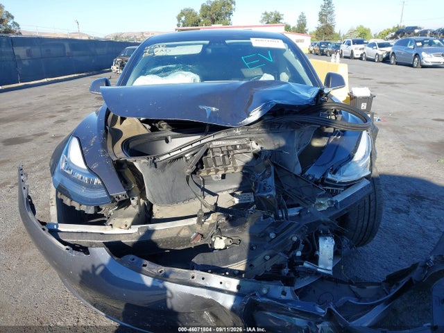 Tesla Model 3 Long Range/performance 2018 5YJ3E1EB7JF068815 Image 11