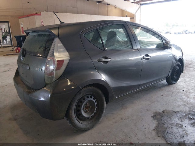 2012 Toyota Prius C One მანქანა იყიდება აუქციონზე, vin: JTDKDTB35C1510560, აუქციონის ნომერი: 46071905