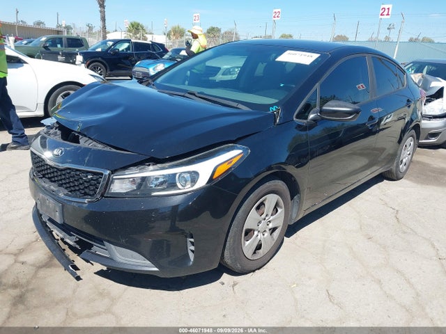 Продажа на аукционе авто 2017 Kia Forte Lx, vin: 3KPFL4A7XHE090152, номер лота: 46071948