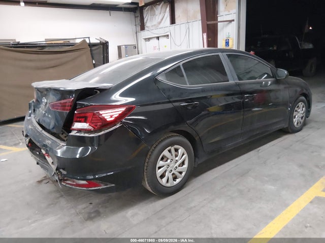 Hyundai ELANTRA SE 2019 KMHD74LF3KU843220 Image 4