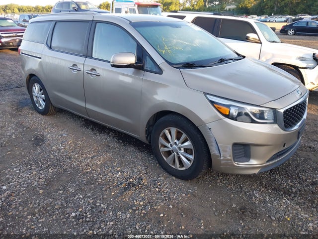 46072007 :رقم المزاد ، KNDMB5C10F6072447 vin ، 2015 Kia Sedona Lx مزاد بيع