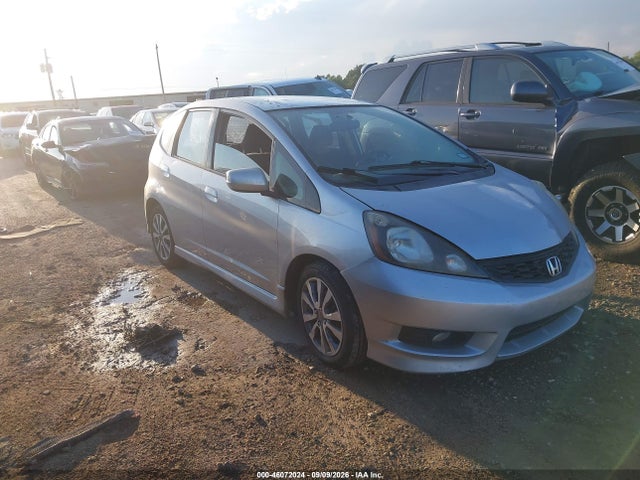 46072024 :رقم المزاد ، JHMGE8H51DC027855 vin ، 2013 Honda Fit Sport مزاد بيع