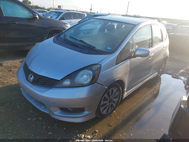 46072024 :رقم المزاد ، JHMGE8H51DC027855 vin ، 2013 Honda Fit Sport مزاد بيع