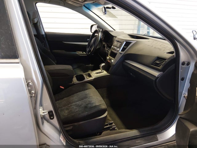 2014 Subaru Outback 2.5i მანქანა იყიდება აუქციონზე, vin: 4S4BRCAC3E3270298, აუქციონის ნომერი: 46072036