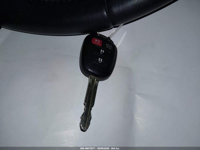 Продаж на аукціоні авто 2016 Toyota Rav4 Xle, vin: JTMWFREV6GJ083097, номер лоту: 46072071