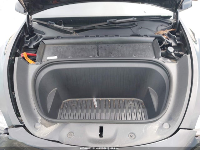 46072121 :رقم المزاد ، 7SAYGDEE7SF302130 vin ، 2025 Tesla Model Y Long Range Dual Motor All-wheel Drive مزاد بيع
