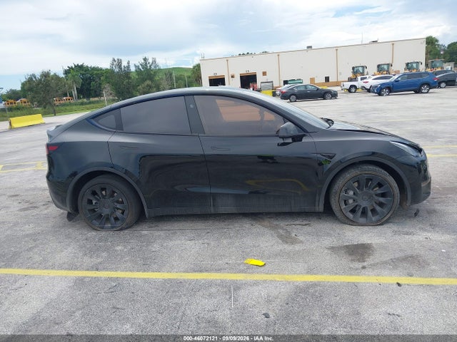 46072121 :رقم المزاد ، 7SAYGDEE7SF302130 vin ، 2025 Tesla Model Y Long Range Dual Motor All-wheel Drive مزاد بيع