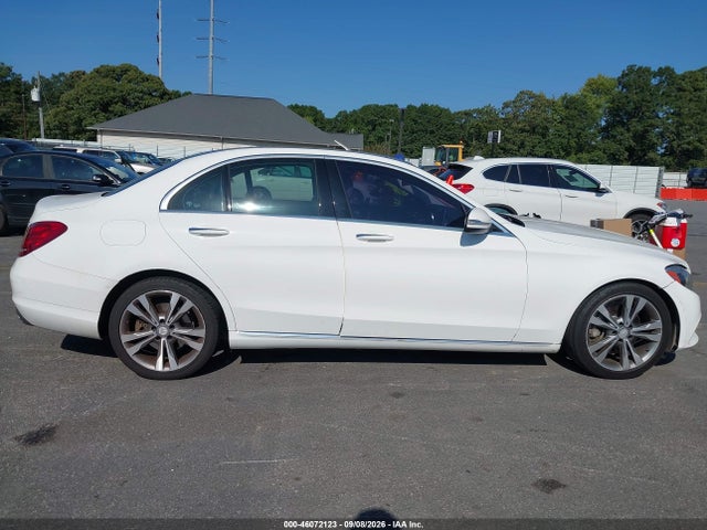 2015 Mercedes-benz C 300 მანქანა იყიდება აუქციონზე, vin: 55SWF4JB4FU077897, აუქციონის ნომერი: 46072123