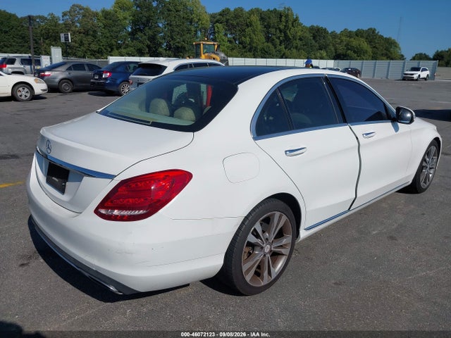 2015 Mercedes-benz C 300 მანქანა იყიდება აუქციონზე, vin: 55SWF4JB4FU077897, აუქციონის ნომერი: 46072123