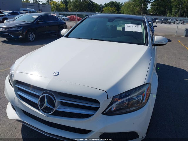 2015 Mercedes-benz C 300 მანქანა იყიდება აუქციონზე, vin: 55SWF4JB4FU077897, აუქციონის ნომერი: 46072123