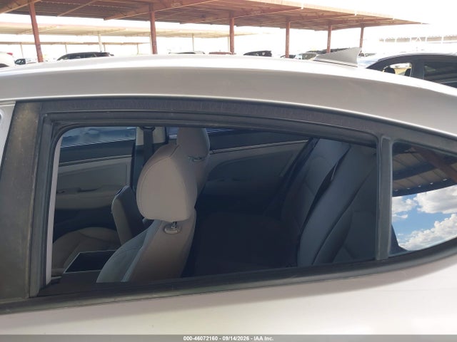 5NPD84LF8JH248034 Hyundai ELANTRA SEL