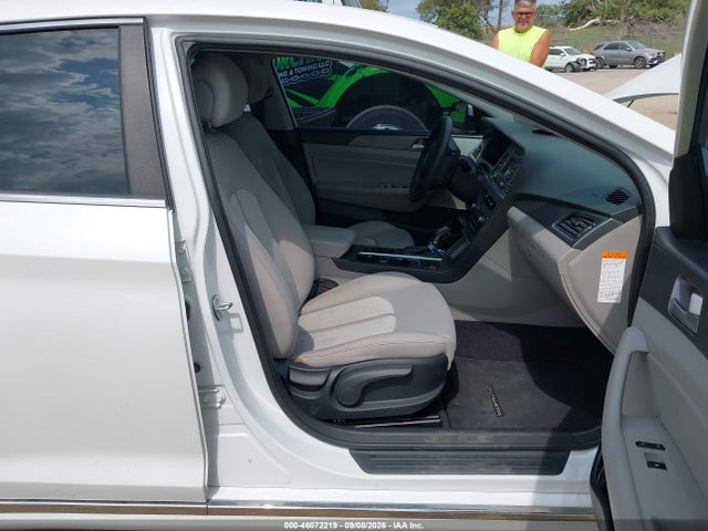 Aukcja sprzedaży 2016 Hyundai Sonata Hybrid Se, vin: KMHE24L15GA010891, numer aukcji: 46072219