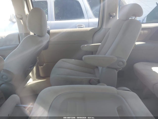 46072286 :رقم المزاد ، KNDMC233476038560 vin ، 2007 Hyundai Entourage Gls/limited/se مزاد بيع