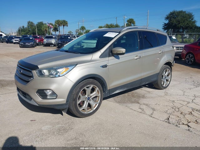 46072310 :رقم المزاد ، 1FMCU0J91HUB57020 vin ، 2017 Ford Escape Titanium مزاد بيع