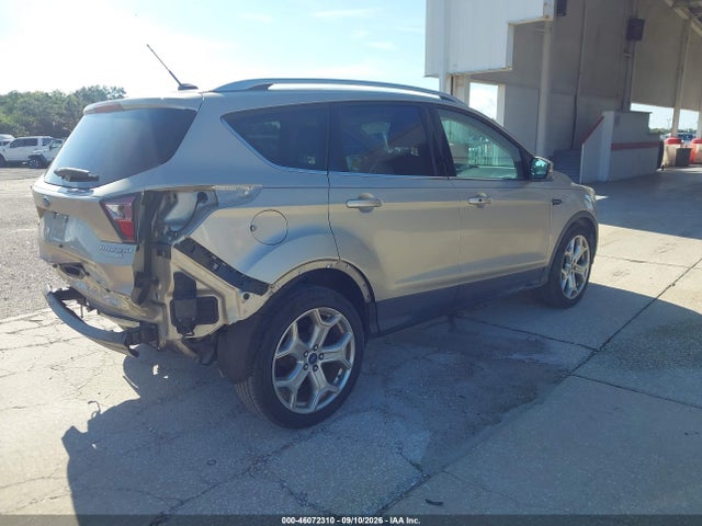 46072310 :رقم المزاد ، 1FMCU0J91HUB57020 vin ، 2017 Ford Escape Titanium مزاد بيع