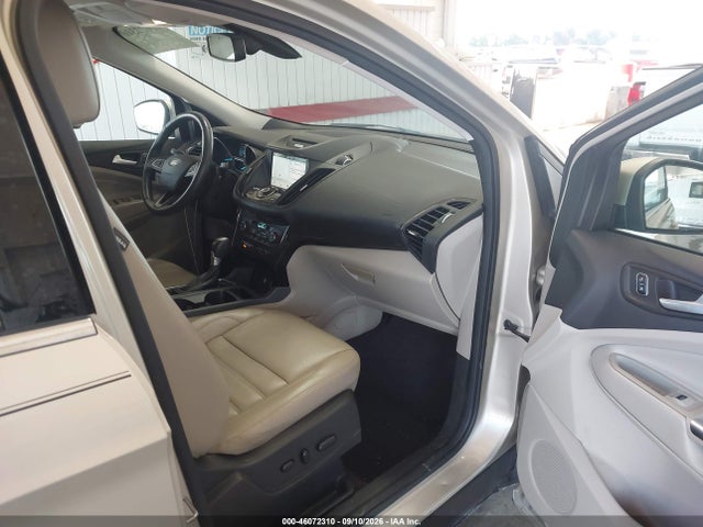 46072310 :رقم المزاد ، 1FMCU0J91HUB57020 vin ، 2017 Ford Escape Titanium مزاد بيع