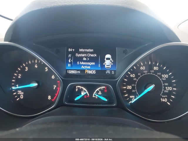 46072310 :رقم المزاد ، 1FMCU0J91HUB57020 vin ، 2017 Ford Escape Titanium مزاد بيع