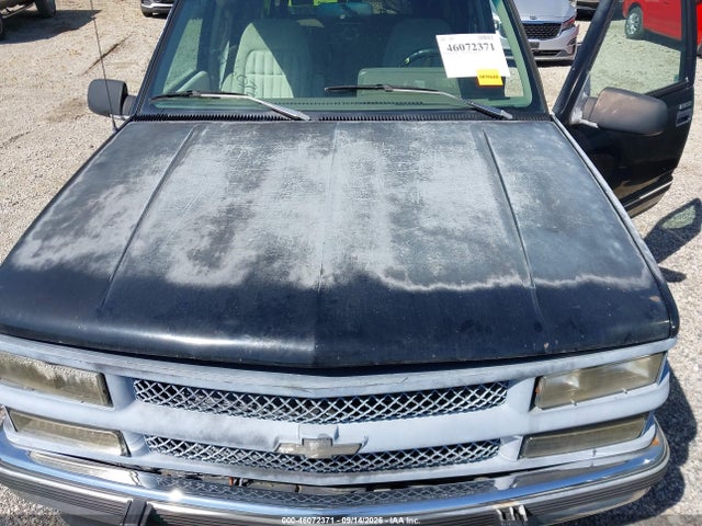 Aukcja sprzedaży 1994 Chevrolet Suburban K1500, vin: 1GNFK16K5RJ407992, numer aukcji: 46072371