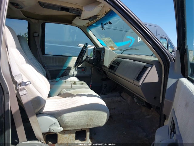 Aukcja sprzedaży 1994 Chevrolet Suburban K1500, vin: 1GNFK16K5RJ407992, numer aukcji: 46072371
