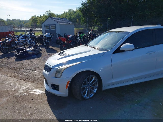 Cadillac ATS-V 2016 1G6AN5RY5G0151103 Image 2