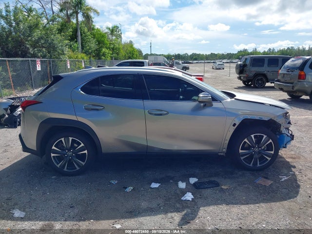 46072450 :رقم المزاد ، JTHP9JBH2L2024725 vin ، 2020 Lexus Ux 250h مزاد بيع