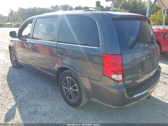 Auction sale of the 2017 Dodge Grand Caravan Sxt, vin: 2C4RDGCG0HR558185, lot number: 46072512