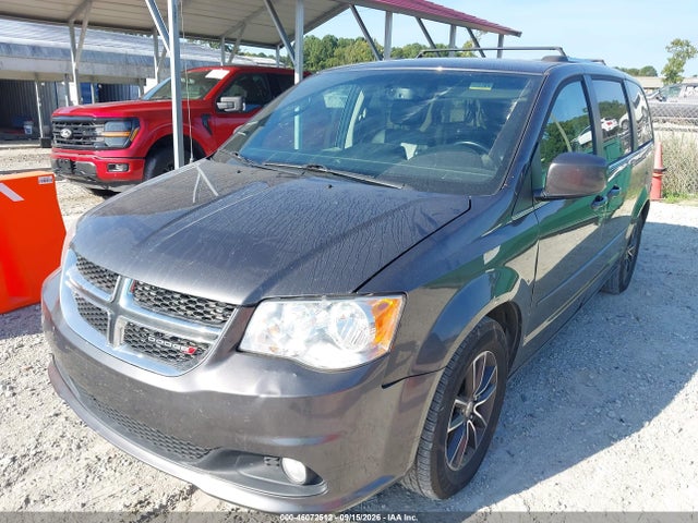 Auction sale of the 2017 Dodge Grand Caravan Sxt, vin: 2C4RDGCG0HR558185, lot number: 46072512