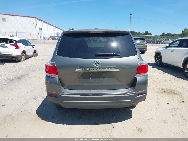 2011 Toyota Highlander Base V6 მანქანა იყიდება აუქციონზე, vin: 5TDZK3EH0BS037700, აუქციონის ნომერი: 46072527