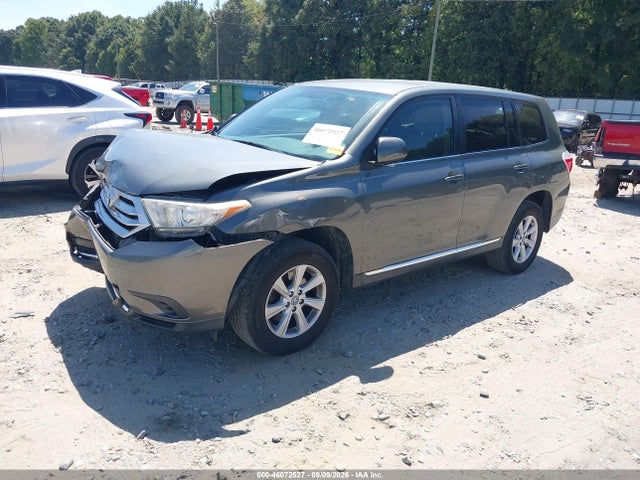2011 Toyota Highlander Base V6 მანქანა იყიდება აუქციონზე, vin: 5TDZK3EH0BS037700, აუქციონის ნომერი: 46072527