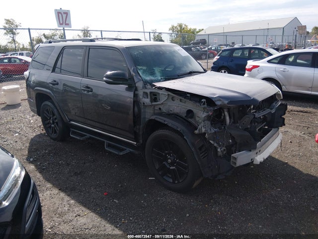 2020 Toyota 4runner Nightshade Special Edition მანქანა იყიდება აუქციონზე, vin: JTEBU5JR2L5808120, აუქციონის ნომერი: 46072547