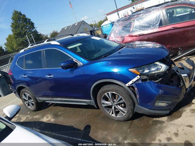 46072552 :رقم المزاد ، 5N1AT2MV9HC862670 vin ، 2017 Nissan Rogue Sl مزاد بيع