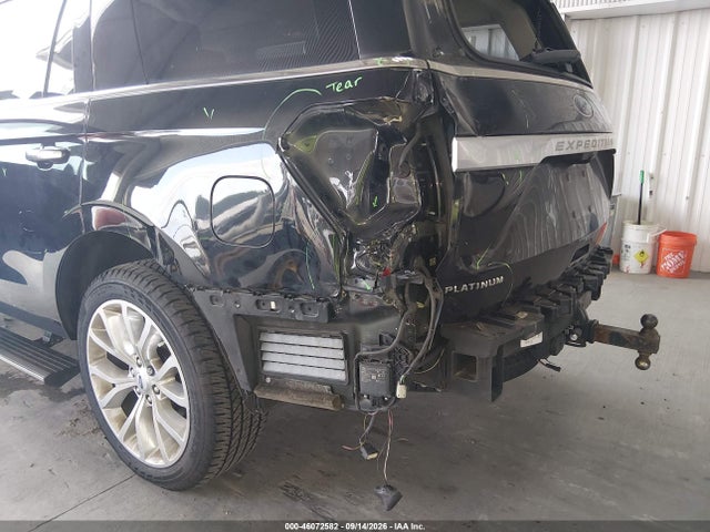 2019 Ford Expedition Platinum მანქანა იყიდება აუქციონზე, vin: 1FMJU1MT1KEA64360, აუქციონის ნომერი: 46072582
