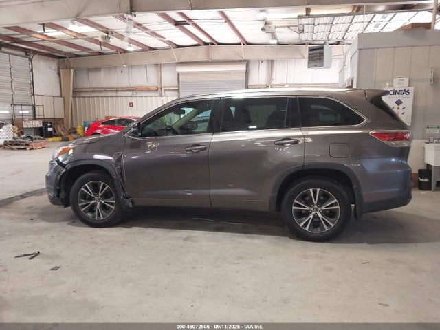 Продаж на аукціоні авто 2016 Toyota Highlander Xle V6, vin: 5TDJKRFHXGS302385, номер лоту: 46072606
