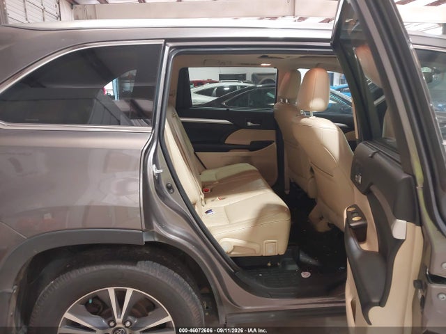 Продаж на аукціоні авто 2016 Toyota Highlander Xle V6, vin: 5TDJKRFHXGS302385, номер лоту: 46072606
