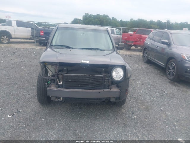 2016 Jeep Patriot Latitude მანქანა იყიდება აუქციონზე, vin: 1C4NJRFB9GD506865, აუქციონის ნომერი: 46072682