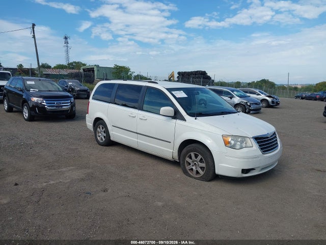 46072700 :رقم المزاد ، 2A4RR5D14AR288877 vin ، 2010 Chrysler Town & Country Touring مزاد بيع