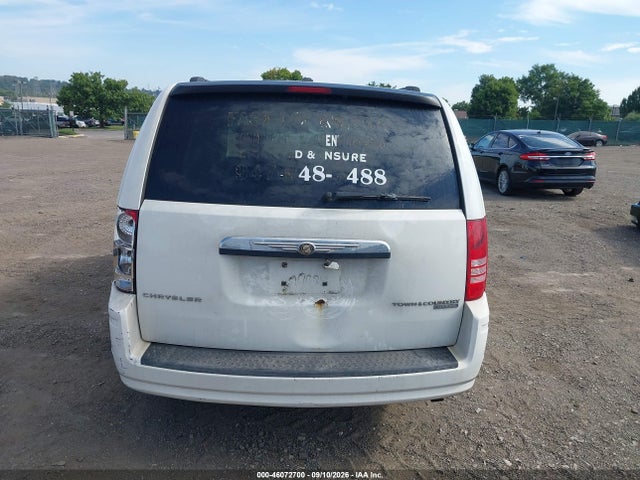 46072700 :رقم المزاد ، 2A4RR5D14AR288877 vin ، 2010 Chrysler Town & Country Touring مزاد بيع