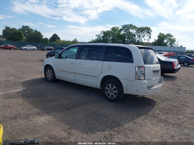 46072700 :رقم المزاد ، 2A4RR5D14AR288877 vin ، 2010 Chrysler Town & Country Touring مزاد بيع