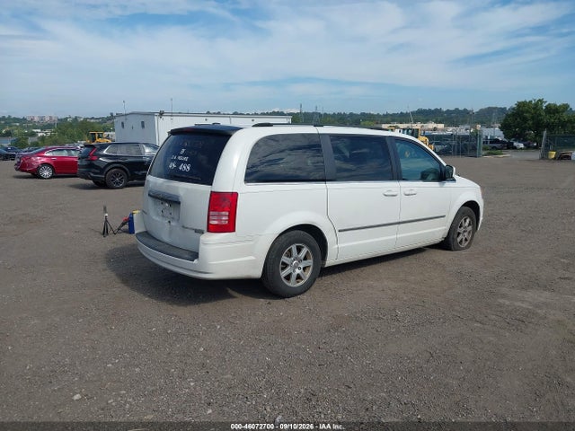 46072700 :رقم المزاد ، 2A4RR5D14AR288877 vin ، 2010 Chrysler Town & Country Touring مزاد بيع