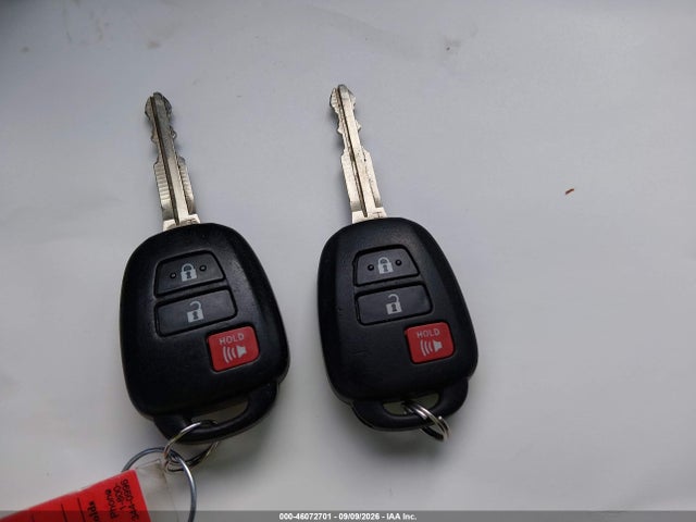 2017 Toyota Rav4 Le მანქანა იყიდება აუქციონზე, vin: JTMZFREV6HJ124147, აუქციონის ნომერი: 46072701