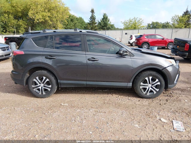 2017 Toyota Rav4 Le მანქანა იყიდება აუქციონზე, vin: JTMZFREV6HJ124147, აუქციონის ნომერი: 46072701