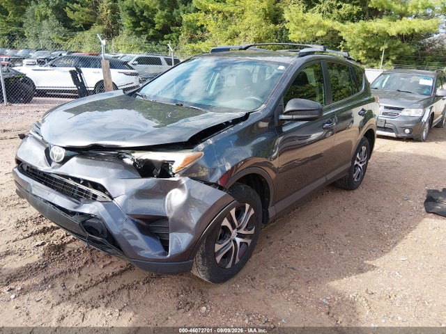 2017 Toyota Rav4 Le მანქანა იყიდება აუქციონზე, vin: JTMZFREV6HJ124147, აუქციონის ნომერი: 46072701